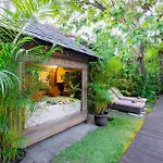 Villa Kampung Kecil