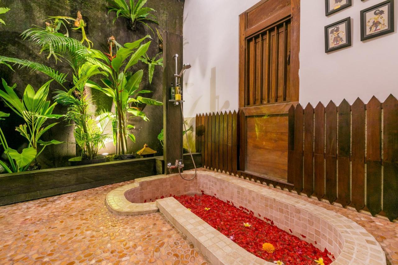 Villa Kampung Kecil *