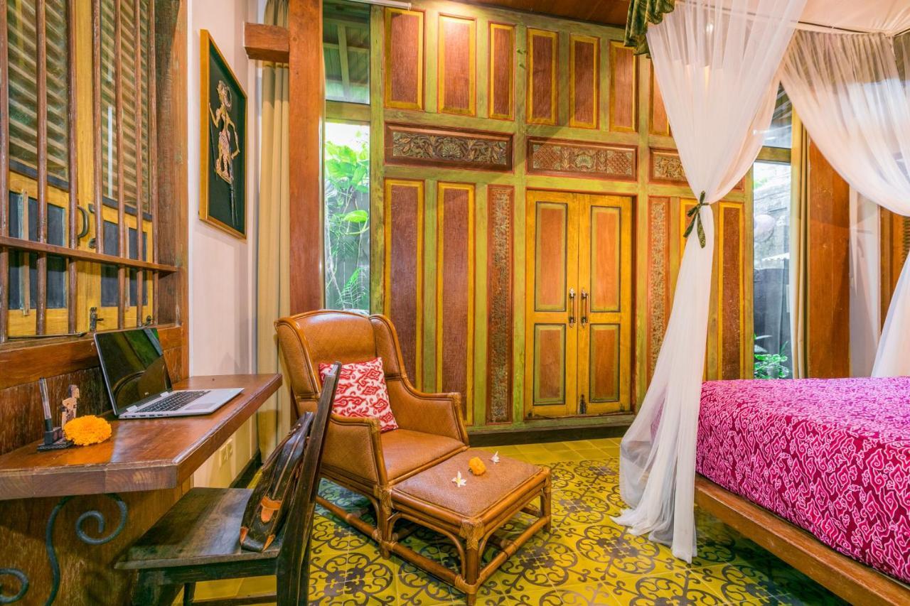 Villa Kampung Kecil *